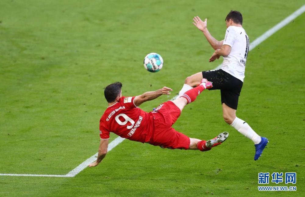 九游下载-今晨全明星赛传出新动向，门兴格拉德巴赫更衣室发声，管理层表态：球迷炸锅，赛季目标并未改变(cba全明星赛球衣)